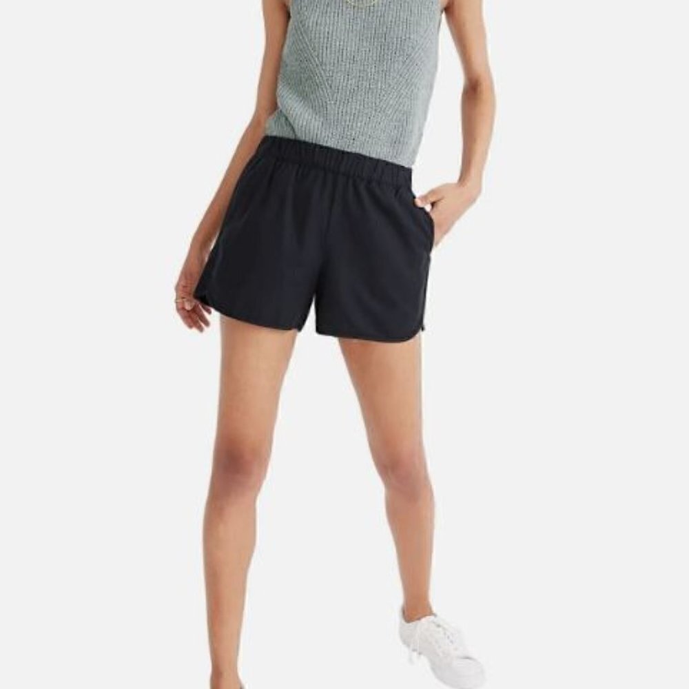 Banana Republic Soft Lyocell Black Athletic Comfy Shorts Pockets Packable NWT
